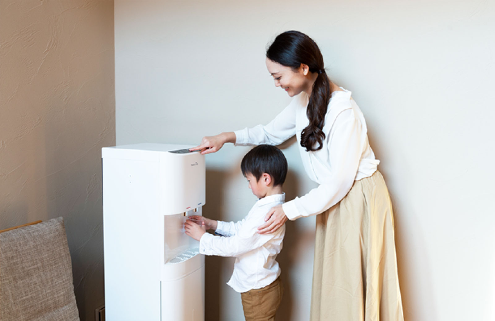 ウォーターサーバーの下置きの特徴は？上置きとの違い